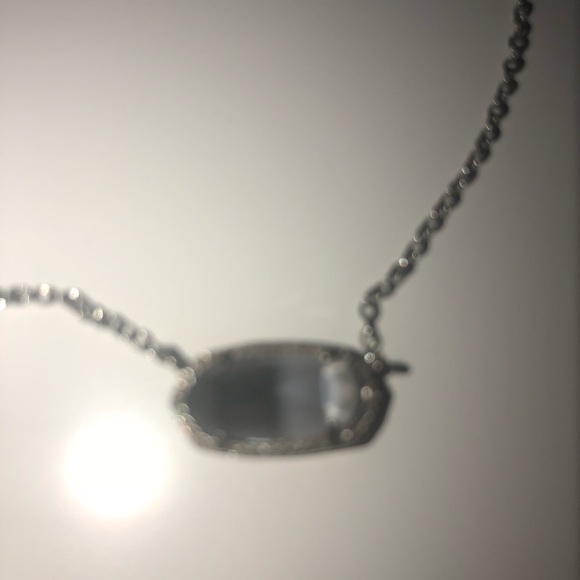Kendra Scott gray and silver Elisa necklace - Picture 6 of 6